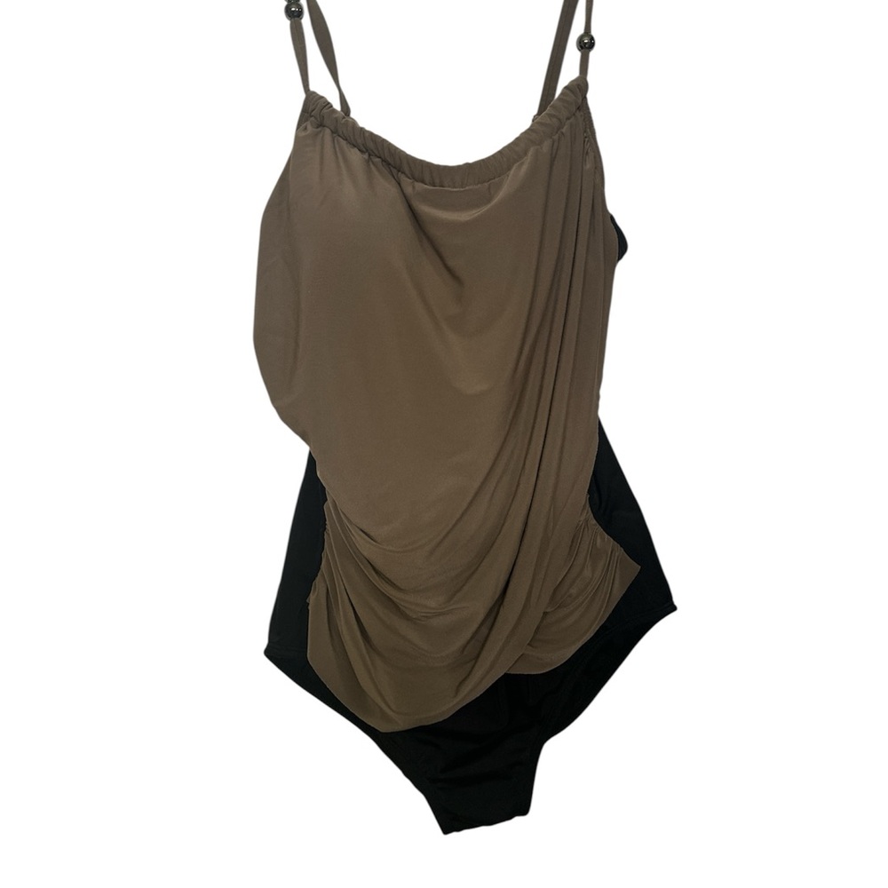 Two-Tone Ruched Swimsuit - Picture 3 of 3